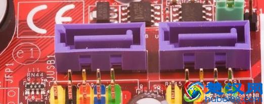 安装电脑硬盘驱动器要遵循的五个步骤