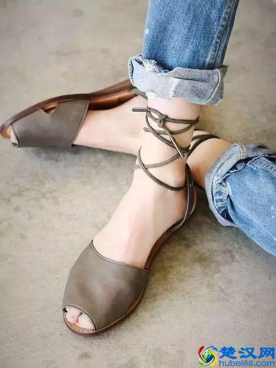 别踩雷！夏季凉鞋如何挑选？