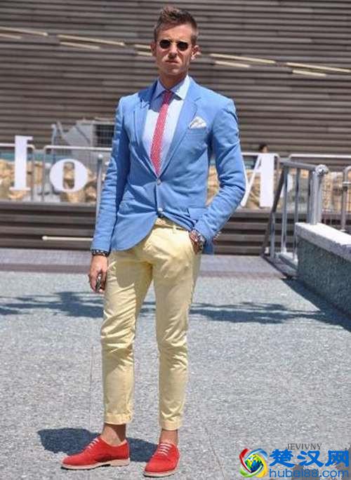 蓝色西装配衬衫,展现出你独有的腔调