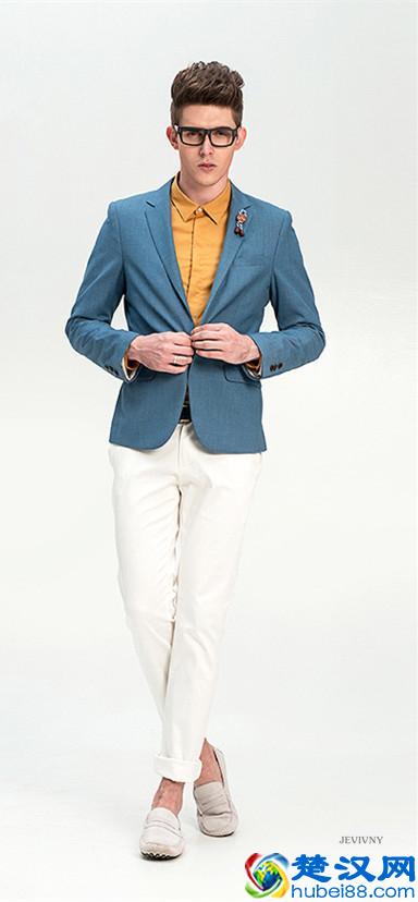 蓝色西装配衬衫,展现出你独有的腔调