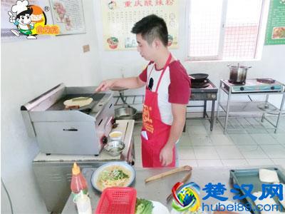 2017年流动小吃车卖什么小吃挣钱