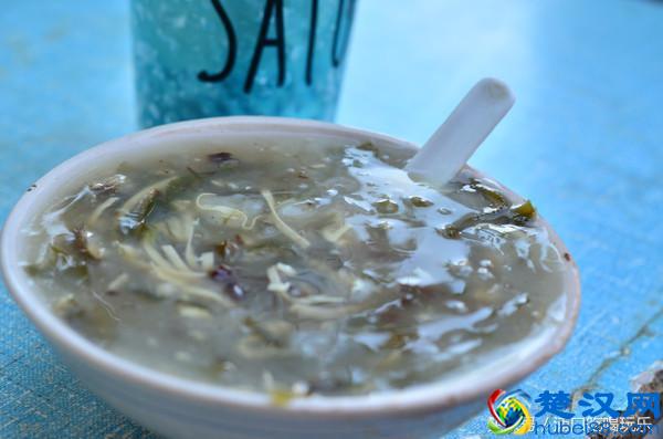 吃在浦口 2两锅贴+2白菜锅贴+1胡辣汤+1豆浆=10元