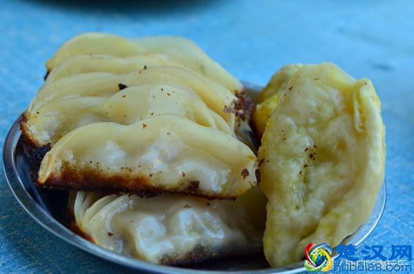 吃在浦口 2两锅贴+2白菜锅贴+1胡辣汤+1豆浆=10元