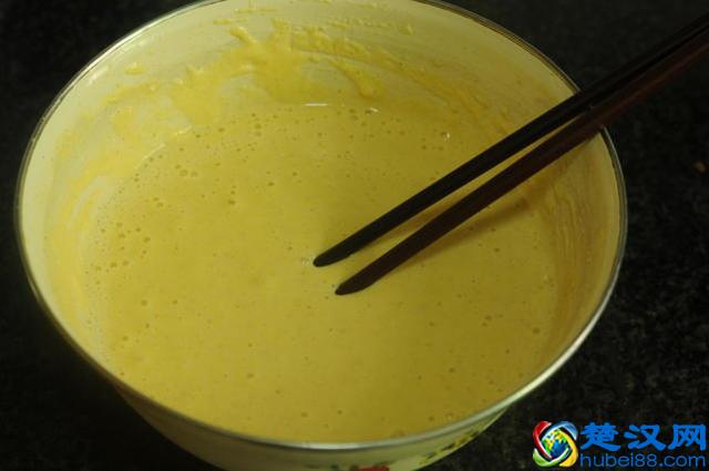 这款粗粮饼，平底锅就能做，清甜蓬松，小朋友最喜欢，暑假多吃哦