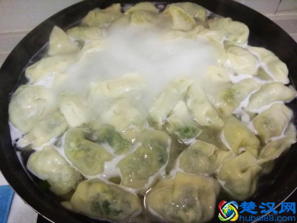 吃饺子就吃这个馅，鲜香爽口，一个人吃多少都吃不够