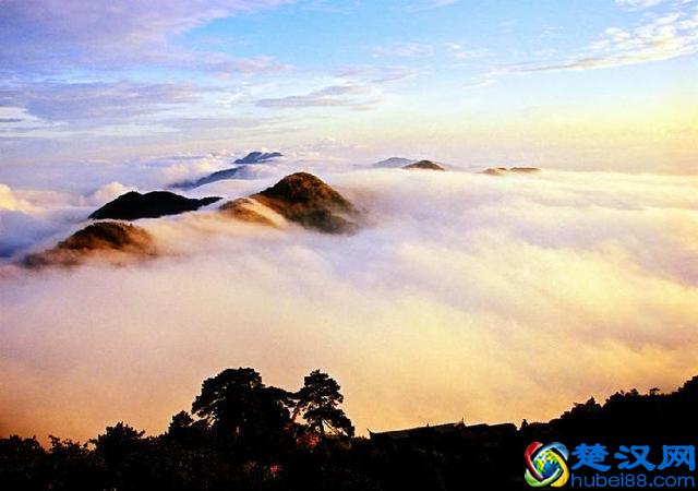 湖南十大最美景点，湖南最好玩的地方，趁这个五一去玩玩吧