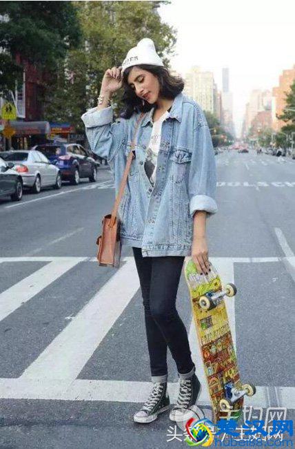 牛仔外套不过时的百搭王 搭配裤子穿出大牌感