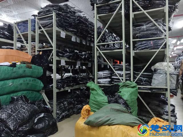  开女装店如何去批发市场的一些技巧，如何开服装店