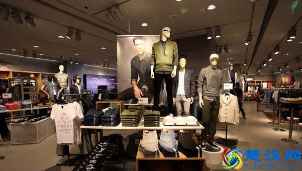  开女装店如何去批发市场的一些技巧，如何开服装店