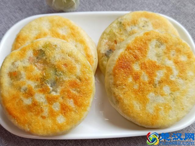 馅饼怎么做才又薄又软？新手第一步就错，关键在和面，其次在调馅