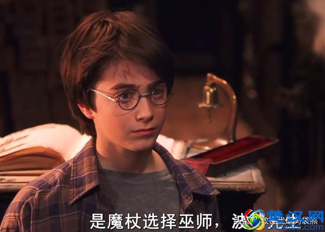 哈利波特为什么能打败伏地魔？你看看他手里拿的啥？