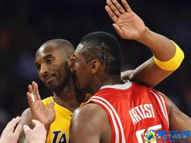 阿泰斯特当年为什么要改名叫慈世平？听完他的解释，真的很幼稚