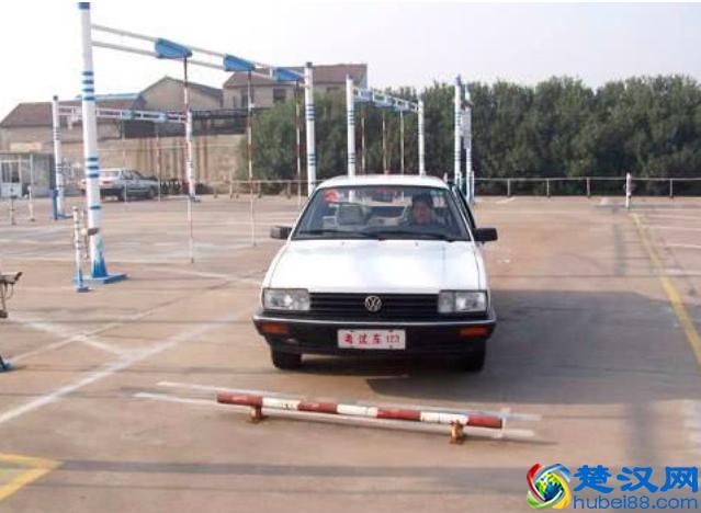 考驾照到底需要多少钱？考后算了一笔账，结果让人难以接受