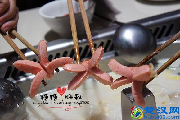 海底捞的锅底哪种最好吃？哪种菜最有特色？