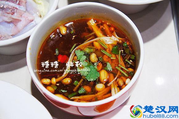 海底捞的锅底哪种最好吃？哪种菜最有特色？