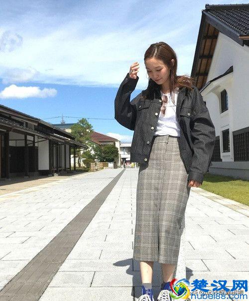 格子衣服配什么裤子好看，秋冬格子搭配技巧