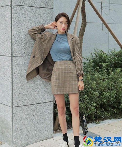 格子衣服配什么裤子好看，秋冬格子搭配技巧