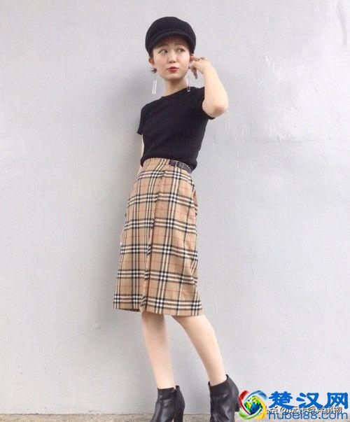 格子衣服配什么裤子好看，秋冬格子搭配技巧