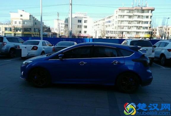 福特福克斯 2012款 两厢 2.0L 手动豪华运动型