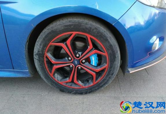 福特福克斯 2012款 两厢 2.0L 手动豪华运动型