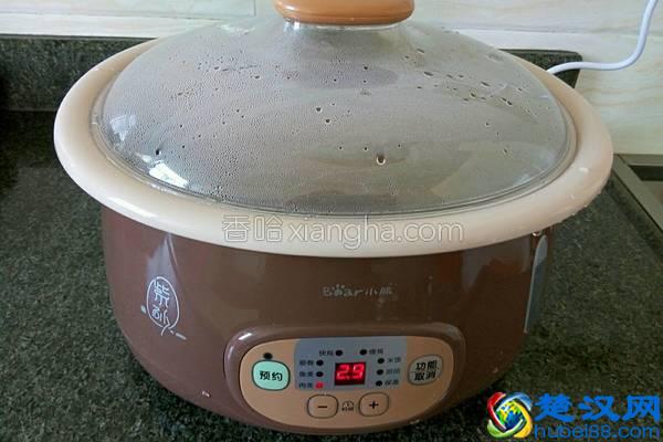 小熊电炖锅版炖鸡汤