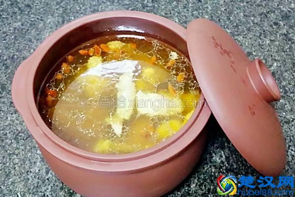 小熊电炖锅版炖鸡汤