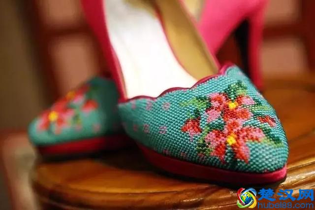 马来西亚什么值得买？这些伴手礼拿出去很有范儿