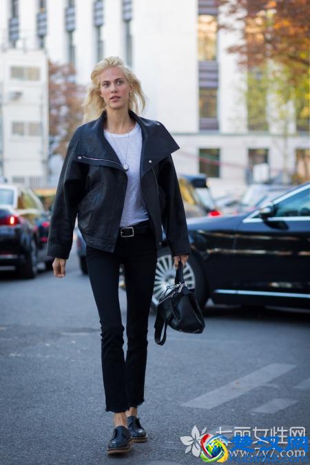 皮衣搭配什么鞋好看 这十双鞋让你不愁穿搭