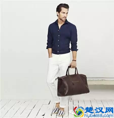男士白裤子配什么上衣？搭配什么鞋？
