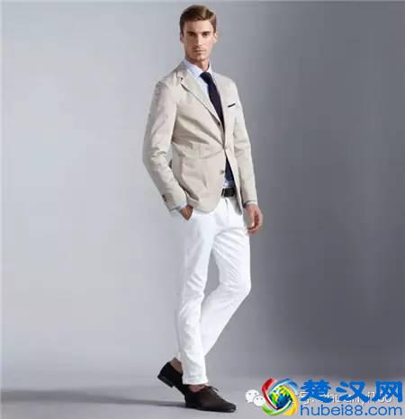 男士白裤子配什么上衣？搭配什么鞋？