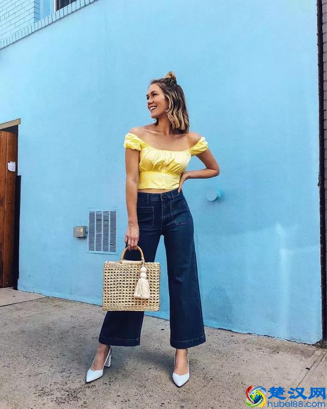 短上衣才是最清凉的单品！搭配高腰裤，特显高