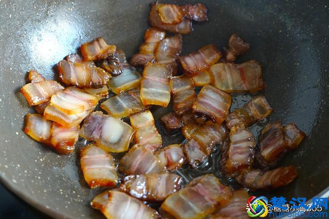 这菜和腊肉是绝配，炒一盘不够吃，春天多吃杀菌好，流感不缠身