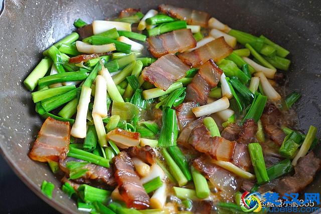 这菜和腊肉是绝配，炒一盘不够吃，春天多吃杀菌好，流感不缠身