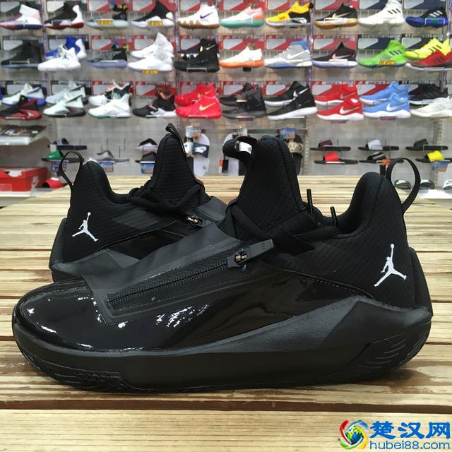 双层拉链鞋面！全新实战鞋 Jordan Jumpman Hustle 现已发售