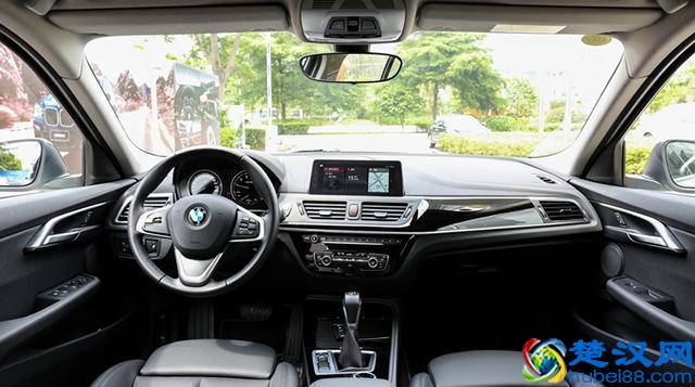 2019买车别乱选，目前国内15万性价比最高的3款豪车，开3年都不亏