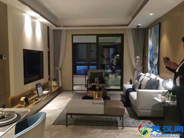 湖州市南太湖中心位置，高铁站均价在10000左右