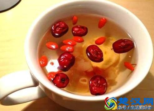 女孩头发少,专家告诉你吃什么长头发快