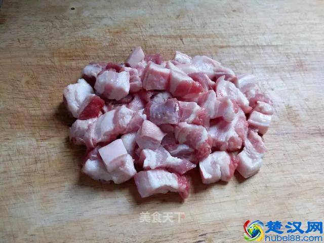 五花肉焖黄豆:米饭的好伴侣,豆比肉还好吃!