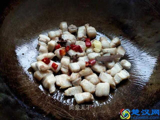 五花肉焖黄豆:米饭的好伴侣,豆比肉还好吃!