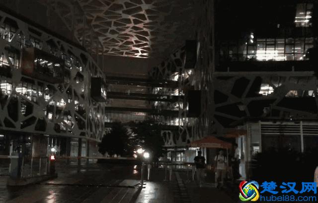 华为、腾讯、阿里、网易下班时间大曝光！你真的赢不了他们