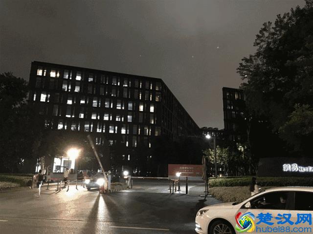 华为、腾讯、阿里、网易下班时间大曝光！你真的赢不了他们