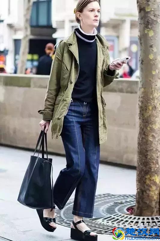 军绿色外套搭配好，知性又优雅！