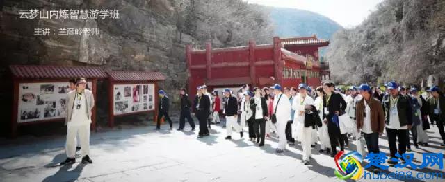 企业竞争的优势取决于什么？