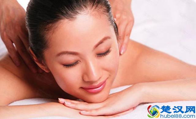 想在小区开一家美容院，需要准备些什么？投资多少钱？