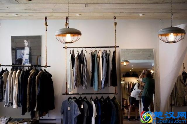 实体萧条，互联网泡沫，店铺如何「活下去」？