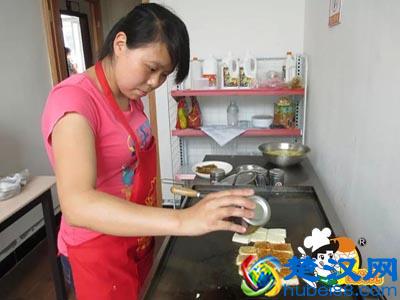 盘点2017年各地公园门口摆摊卖什么小吃好