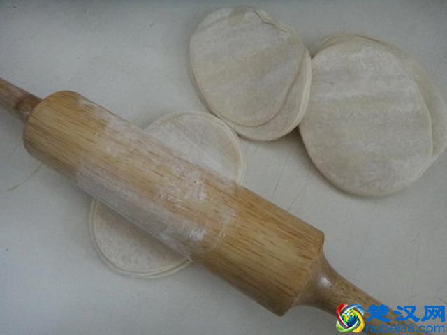 春天，多给家人做这个馅的锅贴，清甜润肺，简单易做，别错过了