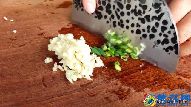 杏鲍菇最简单的做法，保留了它的鲜味，好吃又下饭