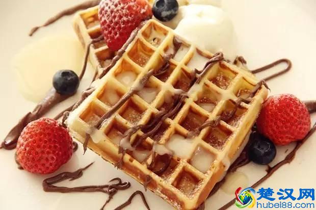 奶茶店里卖什么小吃，既能增加营业额，又不影响氛围？