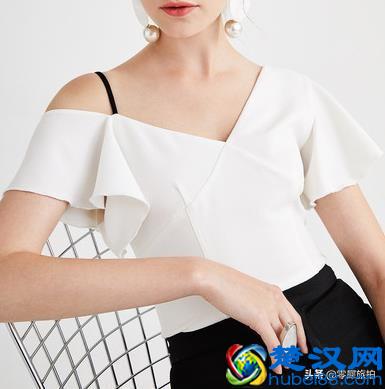 胸大的女生夏天不要穿这些衣服，容易显胖